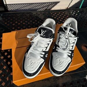 Louis Vuitton Trainer Black monogram denim”